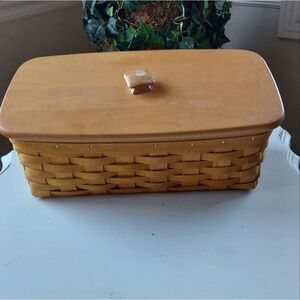 Longaberger Large Slant Top Basket with Wood Lid  VTG 1999